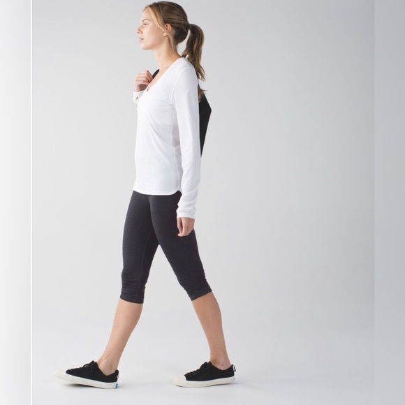 Lululemon In The Flow Crop II Leggings Heathered Deep Coal Size 6 Yoga Cropped - Picture 1 of 12